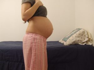 Живот твердый при беременности на 32 неделе