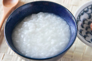 Можно ли кормящей маме рисовую кашу