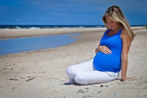 Можно ли беременным ехать на море во втором триместре