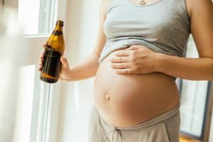 Можно ли беременным безалкогольное пиво в третьем триместре