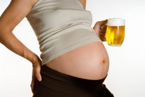 Можно ли беременным безалкогольное пиво во втором триместре