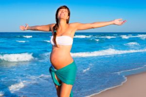 Можно ли беременным ехать на море во втором триместре