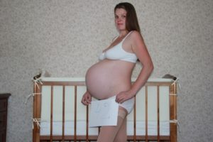 Живот каменеет на 25 неделе беременности