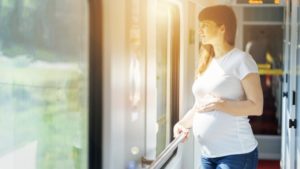 Можно ли беременным ездить на поезде во втором триместре