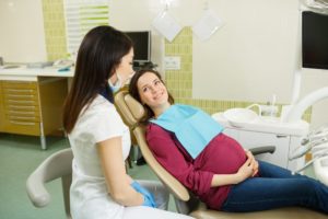 Удаление зуба при беременности в первом триместре